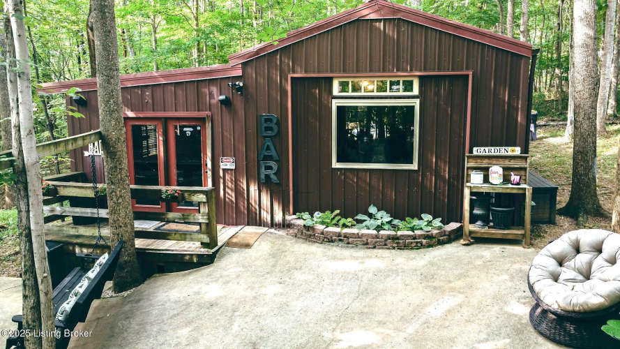Listing Image 79