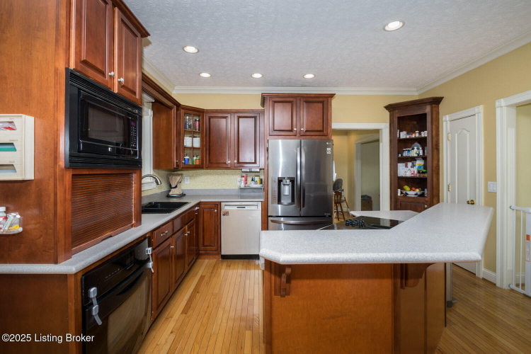 Listing Image 13