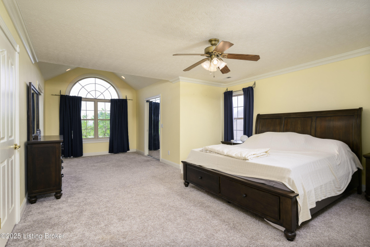 Listing Image 24