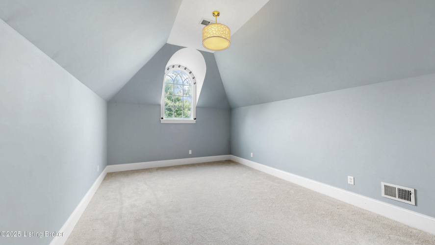 Listing Image 37