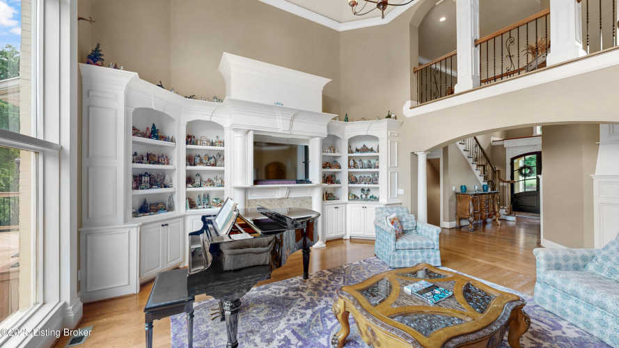 Listing Image 10