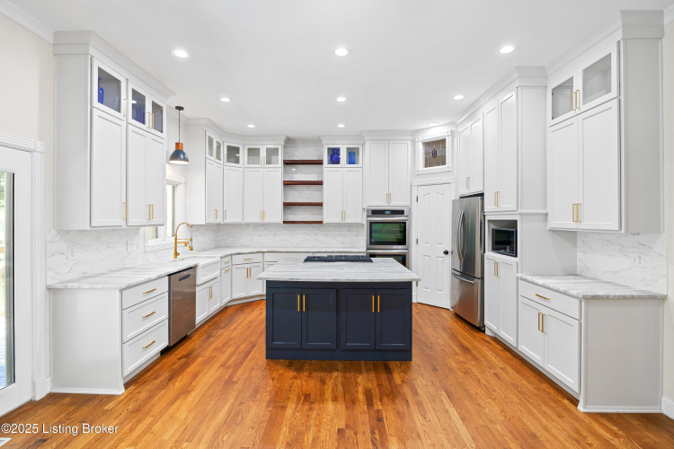Listing Image 12