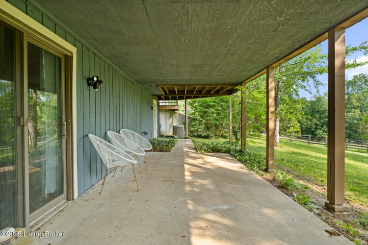 Listing Image 37