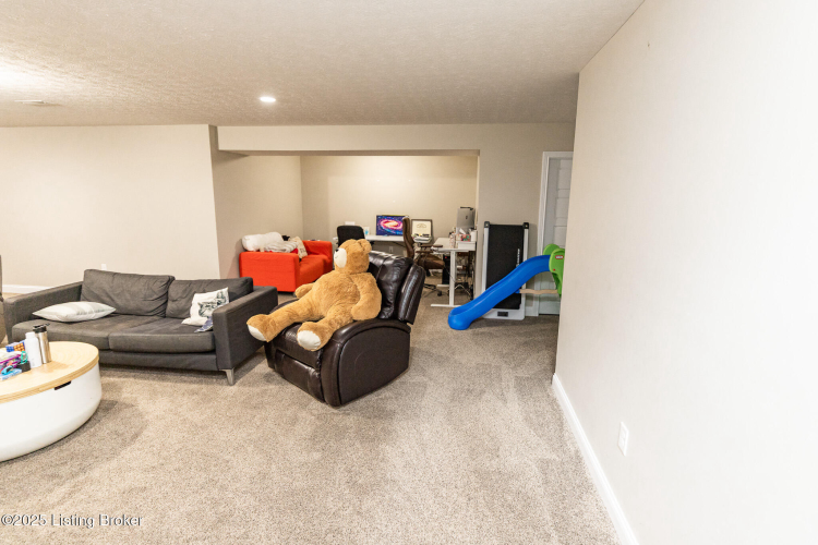 Listing Image 38