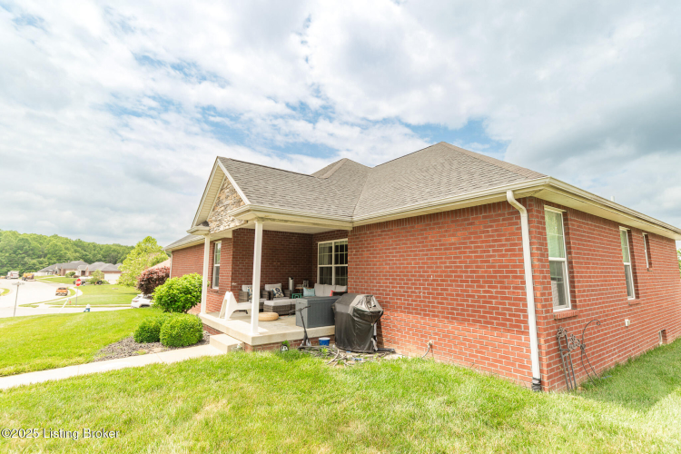 Listing Image 44