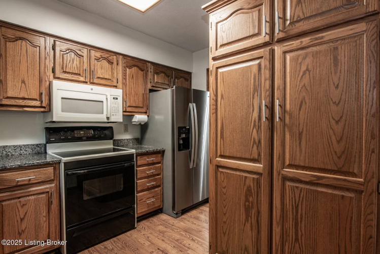 Listing Image 18