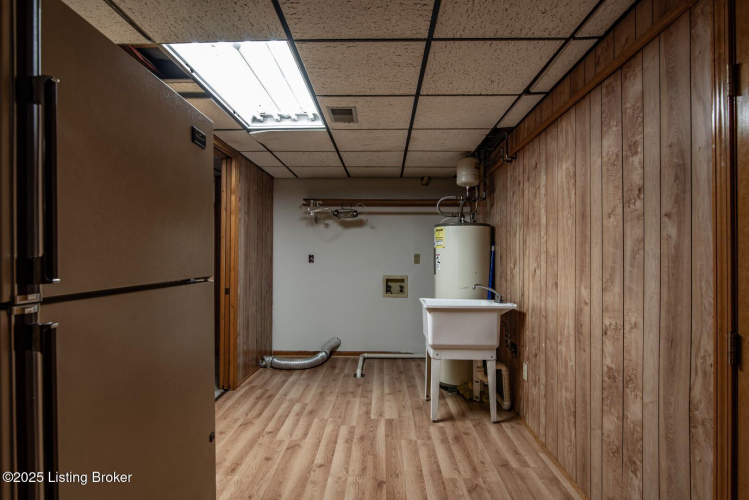 Listing Image 41