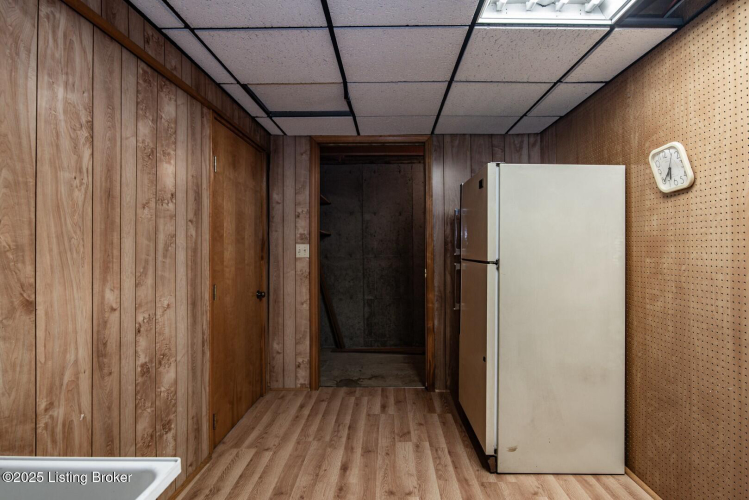 Listing Image 42