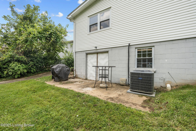 Listing Image 25