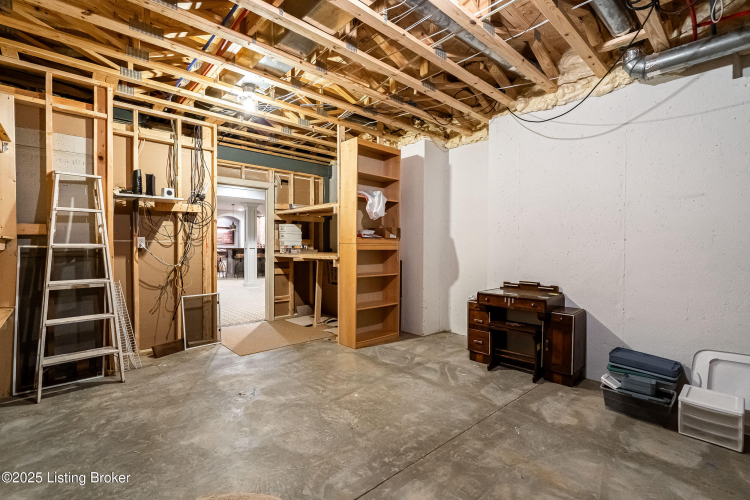 Listing Image 76