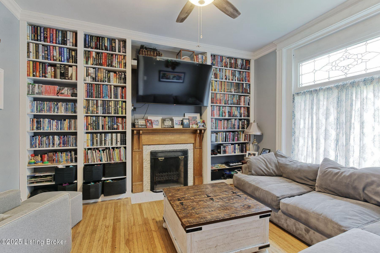 Listing Image 5