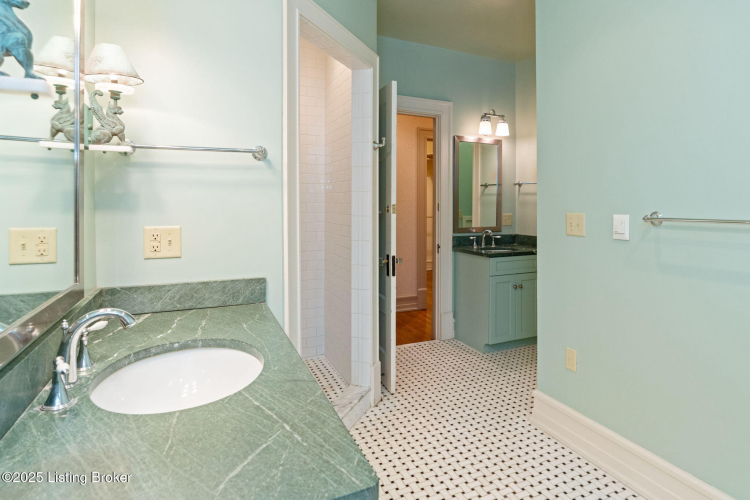 Listing Image 55