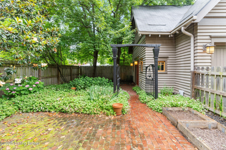 Listing Image 70