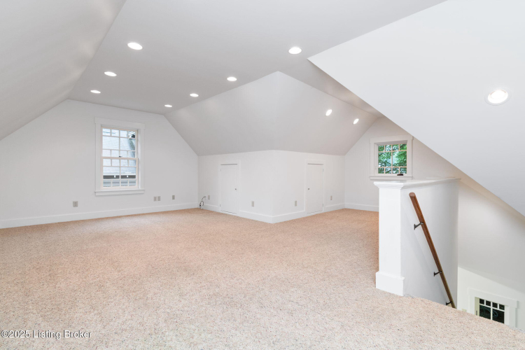 Listing Image 77