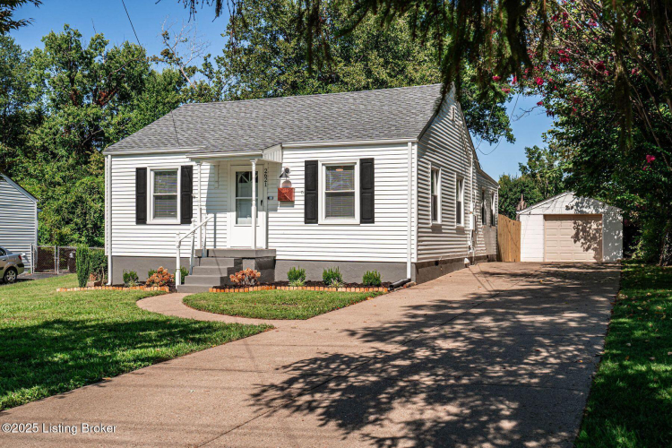 Listing Image 3