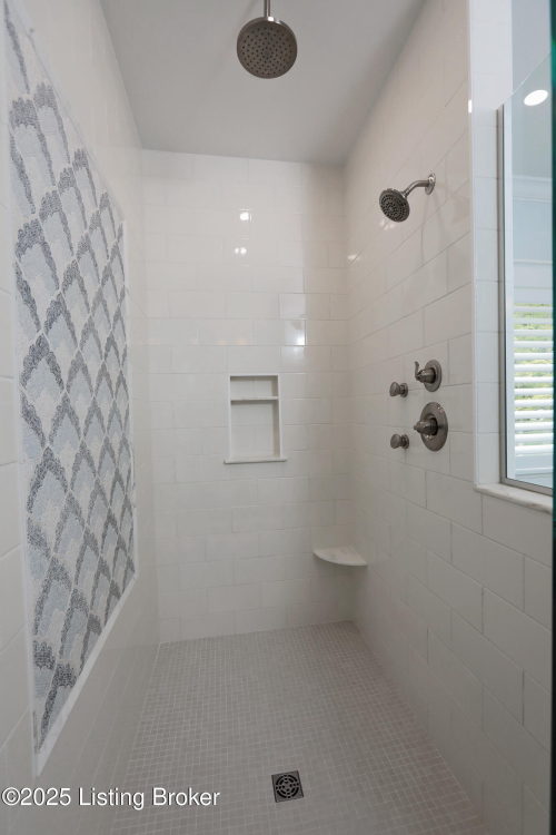 Listing Image 53