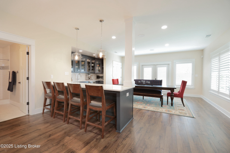 Listing Image 80