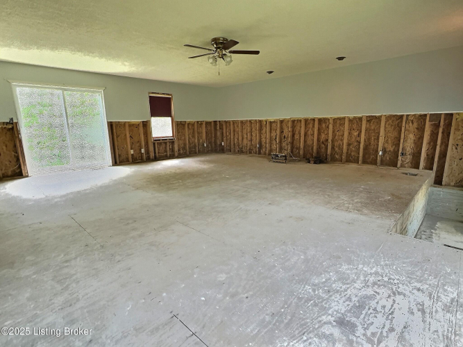 Listing Image 24