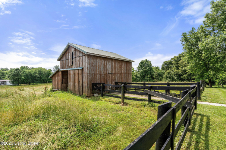 Listing Image 76