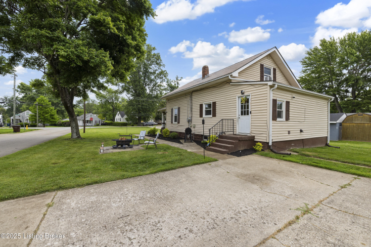 Listing Image 24