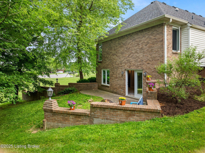 Listing Image 46