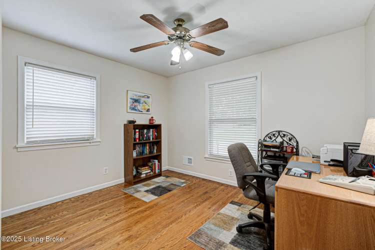 Listing Image 16