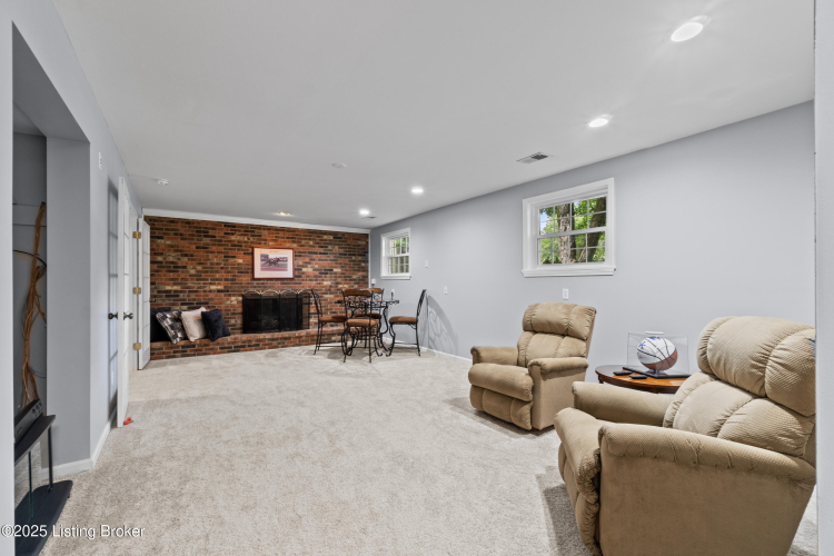 Listing Image 41