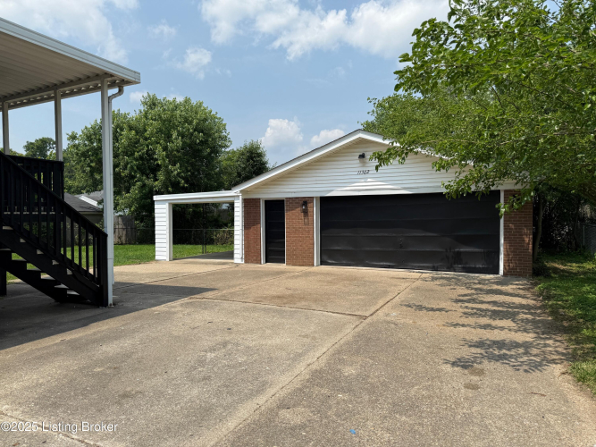 Listing Image 38
