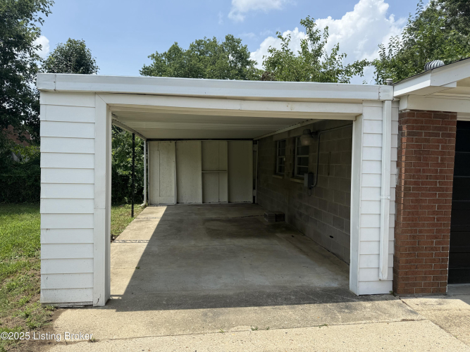 Listing Image 40