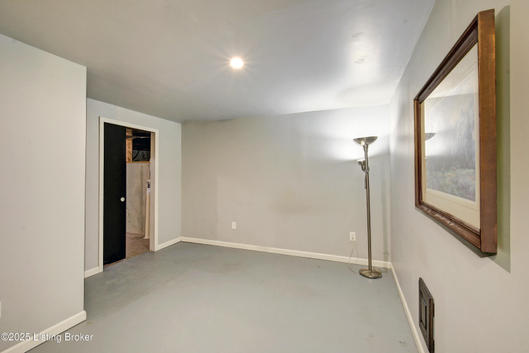 Listing Image 39