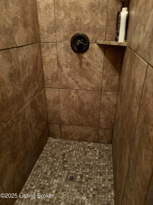 Listing Image 34