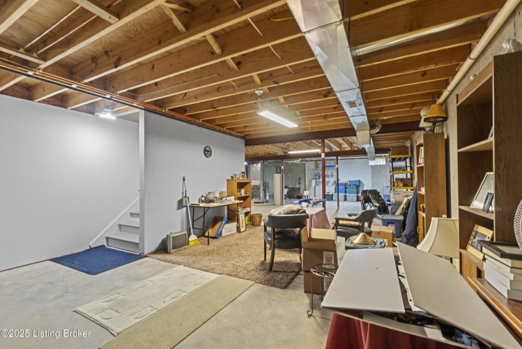 Listing Image 41