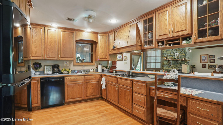 Listing Image 20
