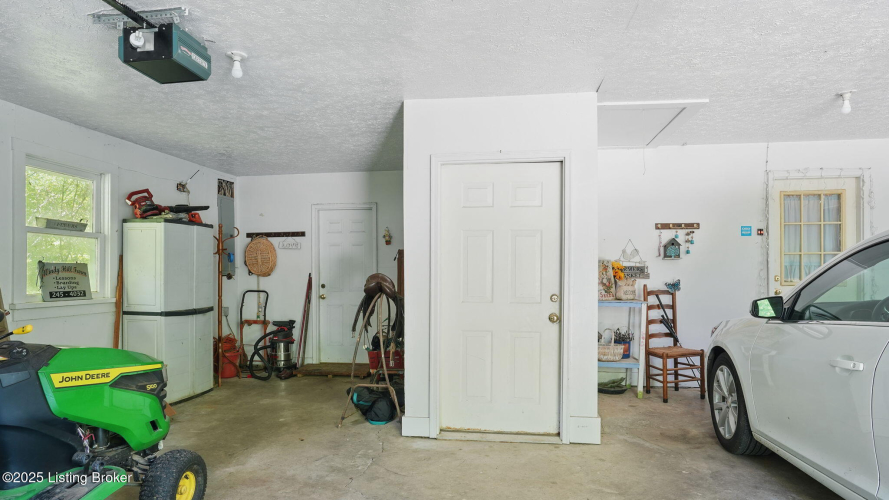 Listing Image 38