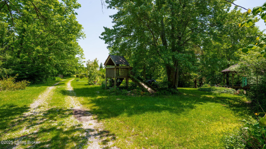 Listing Image 44