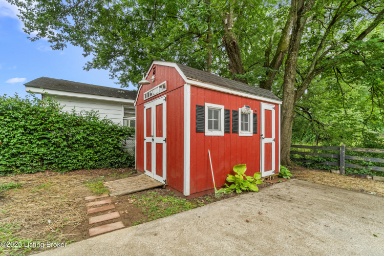 Listing Image 9