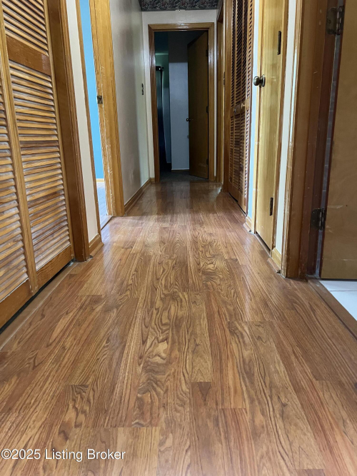 Listing Image 23