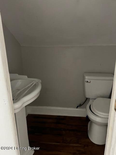 Listing Image 11