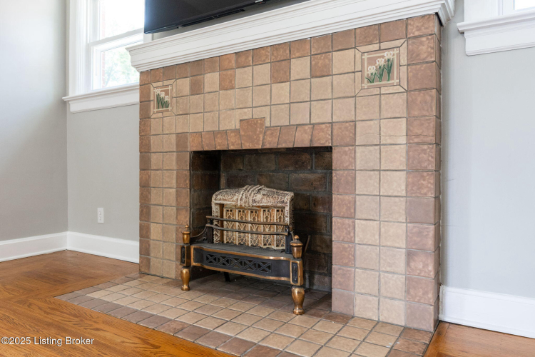 Listing Image 15