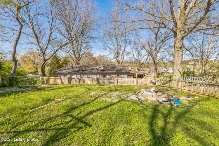 Listing Image 17