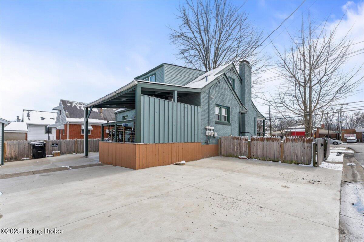 Listing Image 42