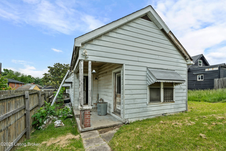 Listing Image 8