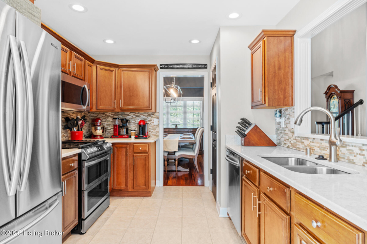 Listing Image 15