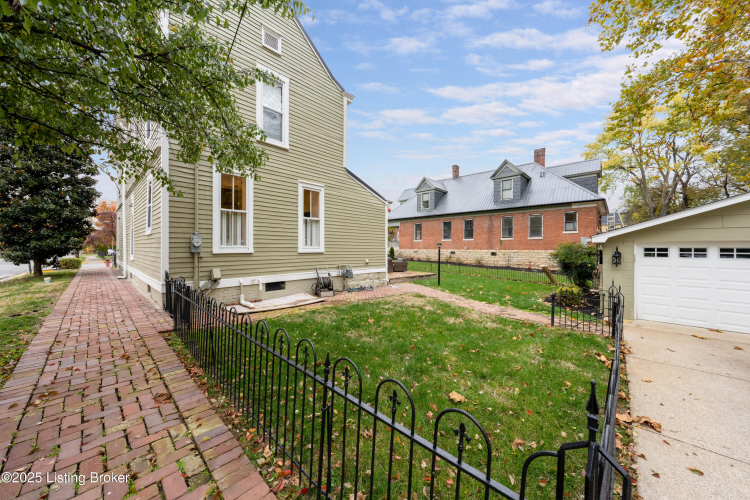 Listing Image 62