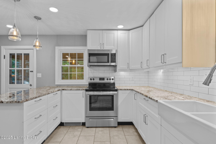 Listing Image 14