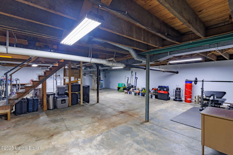 Listing Image 33