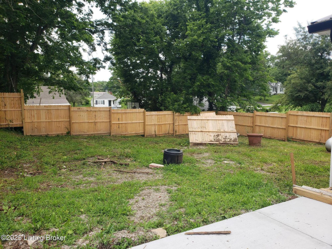 Listing Image 6