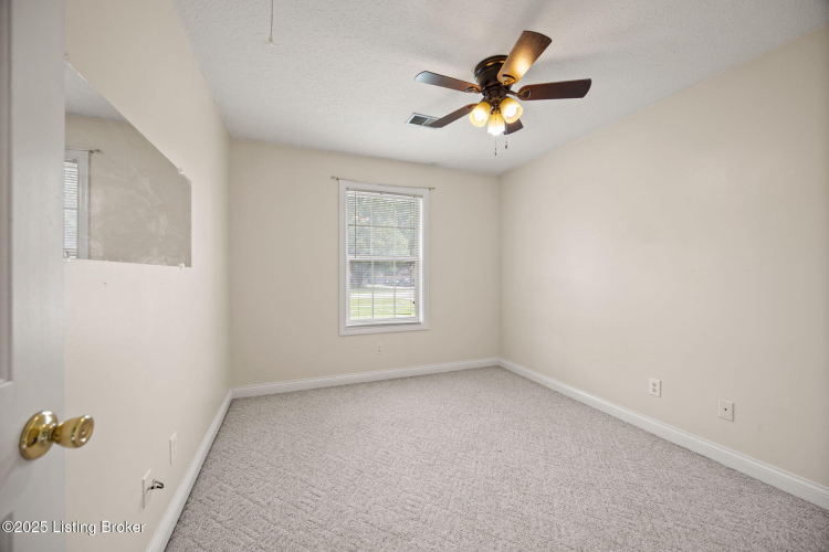 Listing Image 24