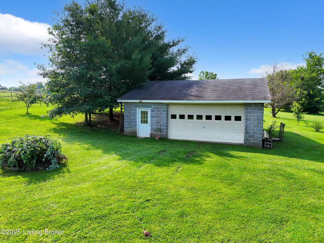 Listing Image 44