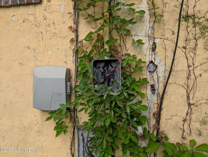 Listing Image 17